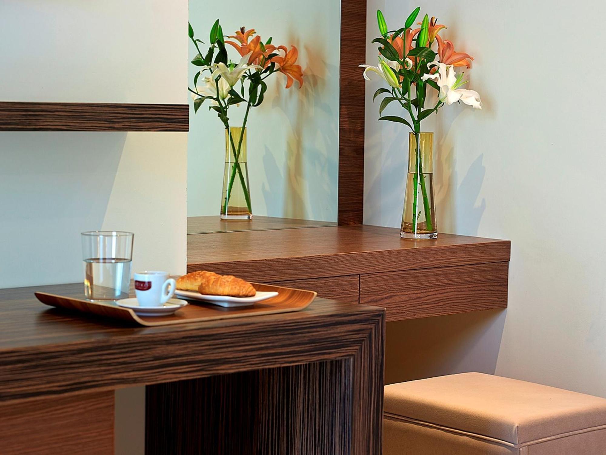 Elotis Suites (Adults Only) Agia Marina Cameră foto