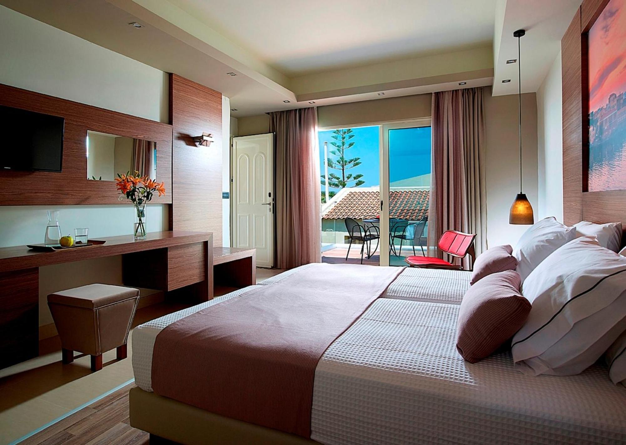 Elotis Suites (Adults Only) Agia Marina Cameră foto